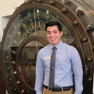 Meet your Posher, Adam